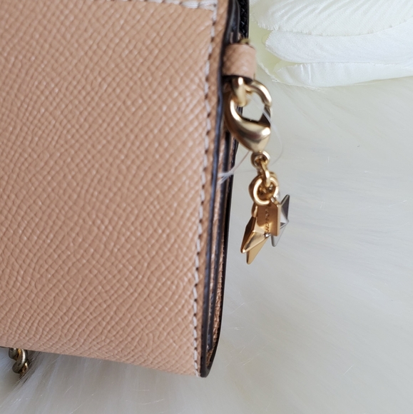 Beautiful Coach Wallet With Charm - Picture 5 of 8